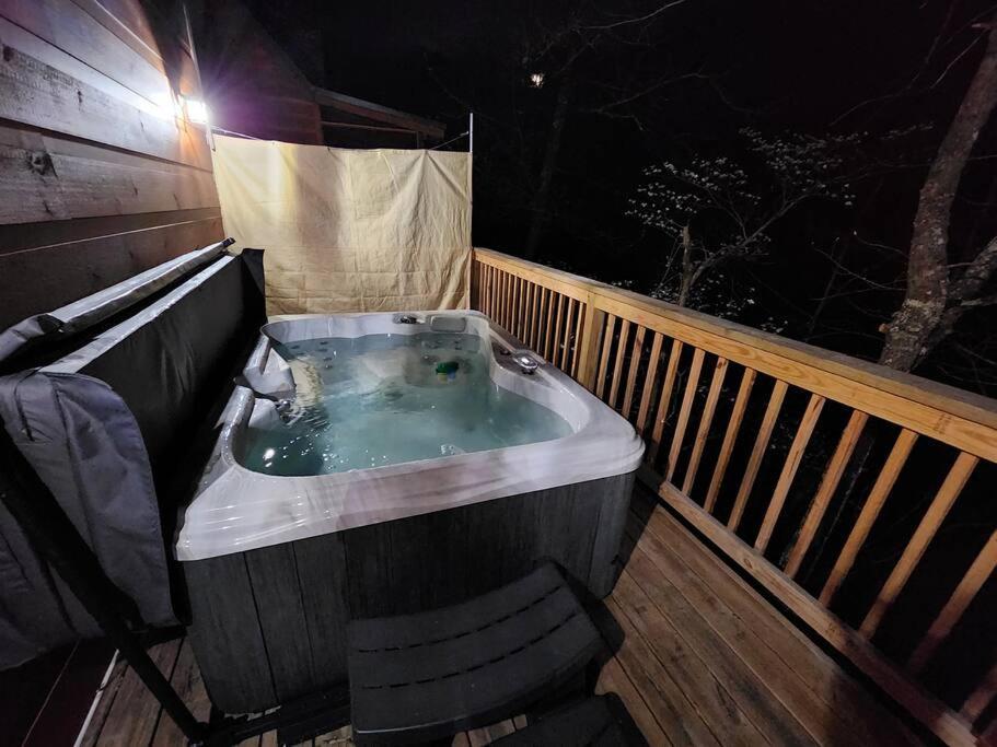 Dancing Bear Cabin- Relax & Enjoy! Sevierville Zewnętrze zdjęcie