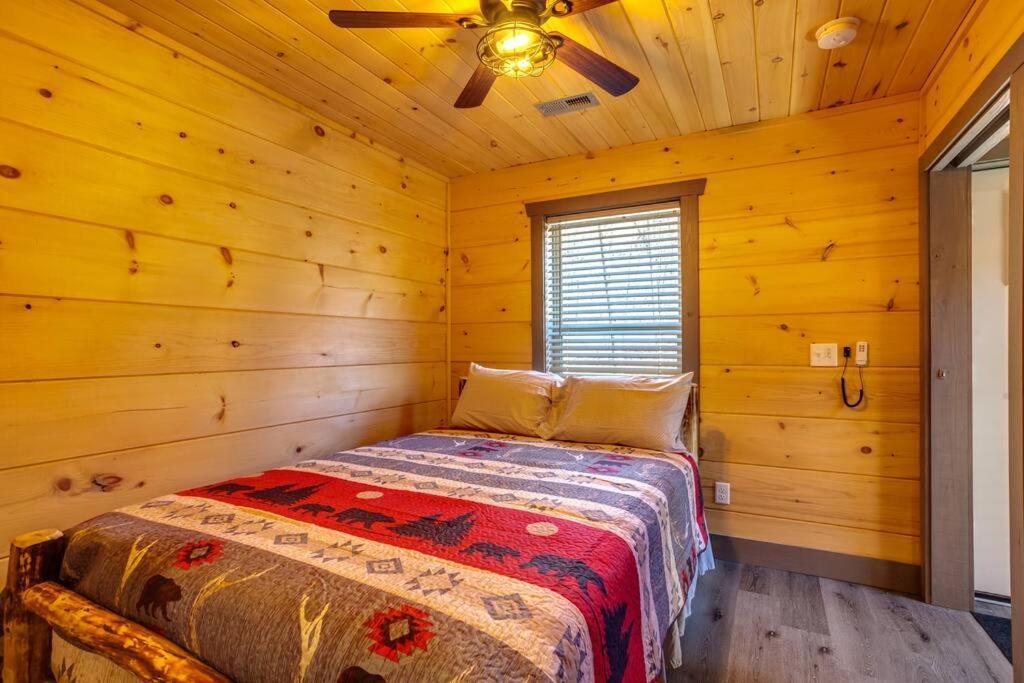 Dancing Bear Cabin- Relax & Enjoy! Sevierville Zewnętrze zdjęcie