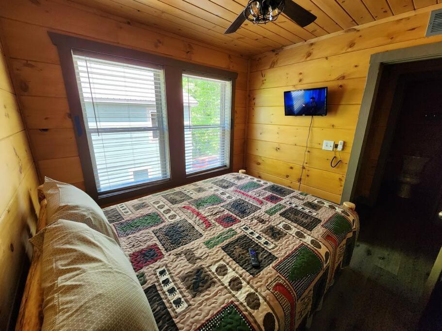 Dancing Bear Cabin- Relax & Enjoy! Sevierville Zewnętrze zdjęcie